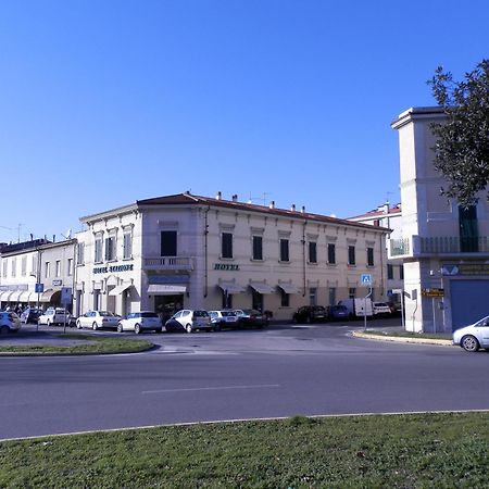 Hotel Stazione Livorno Exterior photo