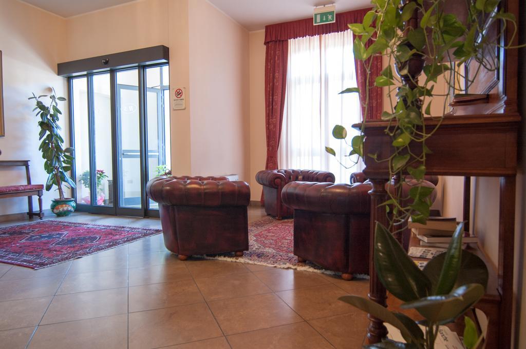 Hotel Stazione Livorno Exterior photo