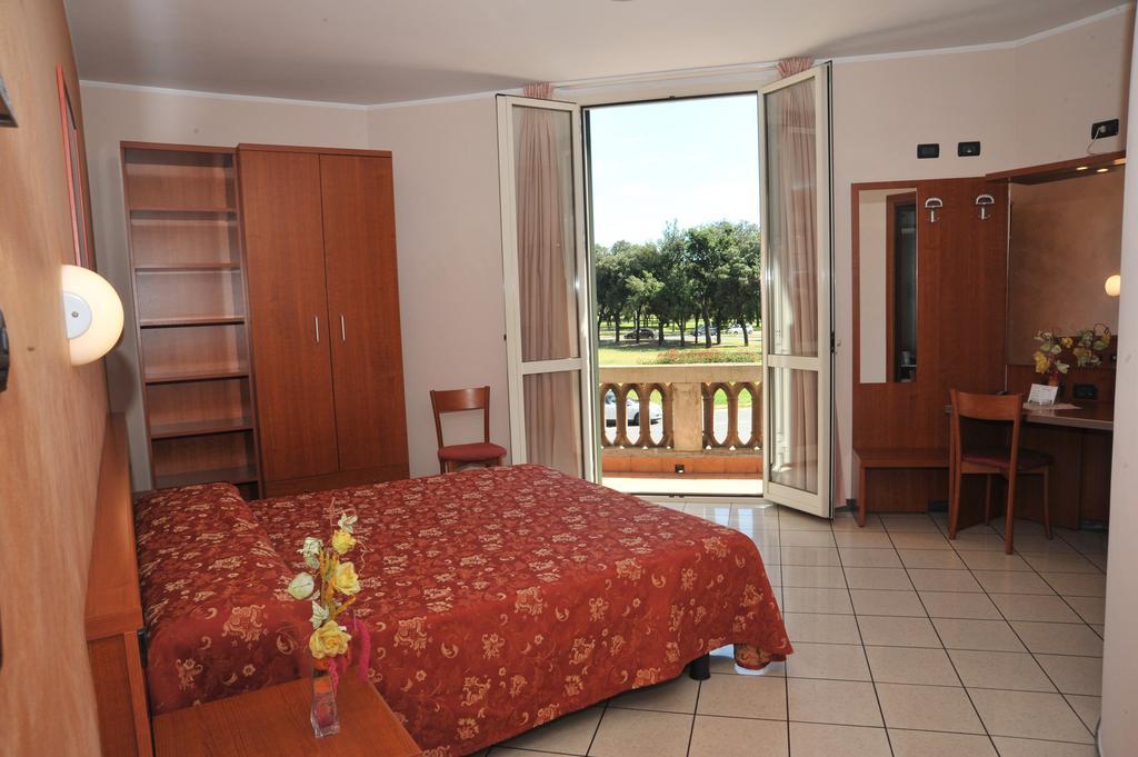 Hotel Stazione Livorno Room photo