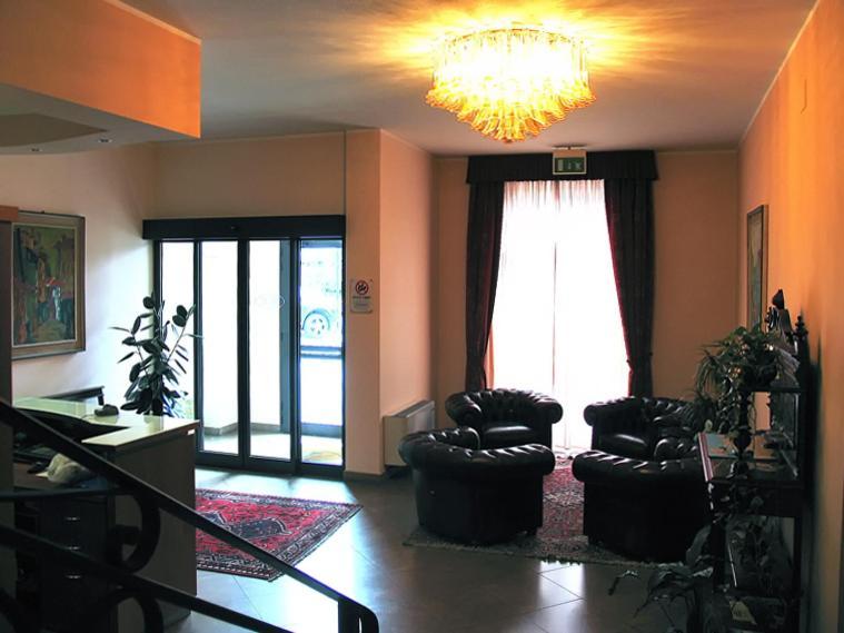 Hotel Stazione Livorno Exterior photo
